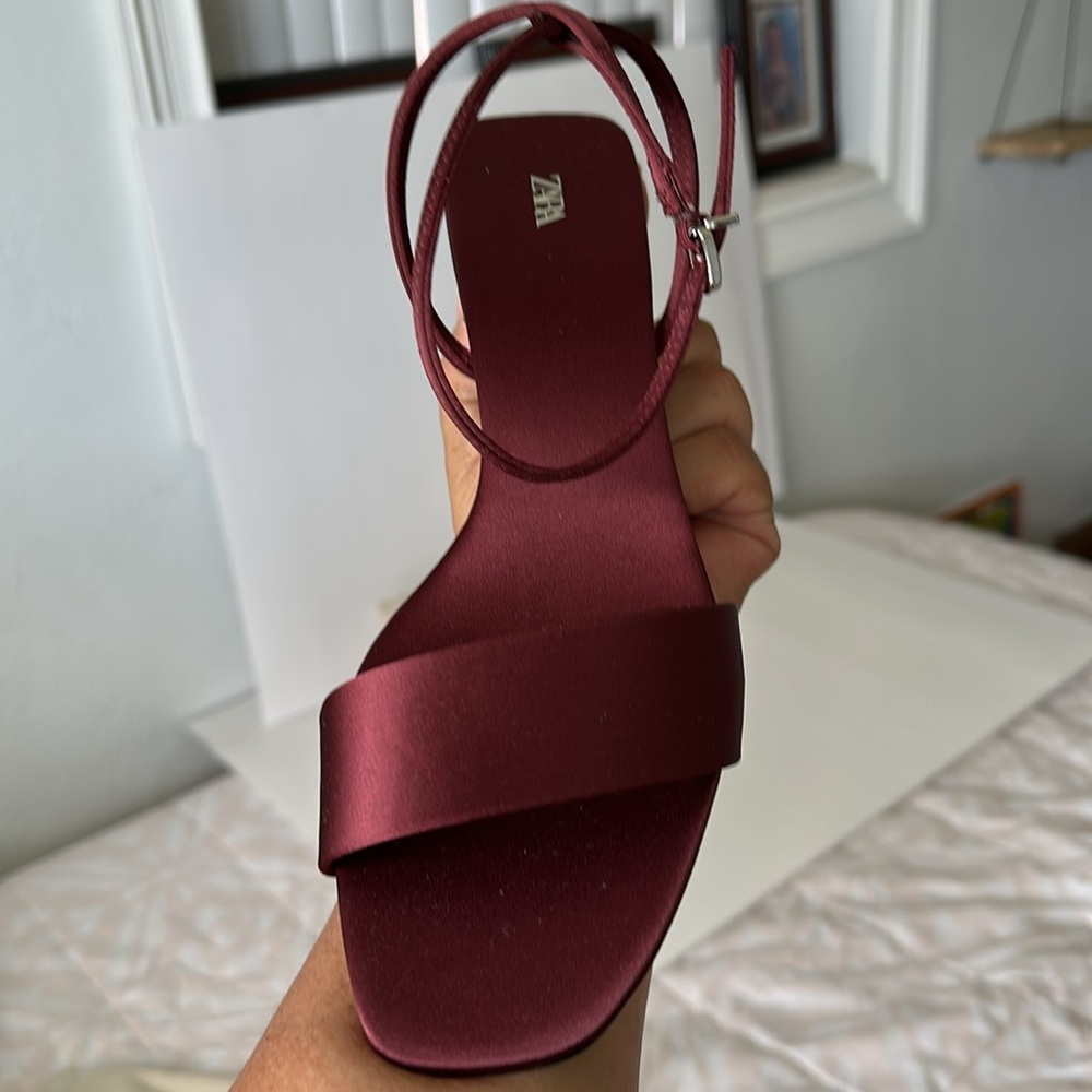 Zara Women’s Deep Red Strappy Sandals Size 6.5 - Picture 14 of 16